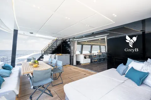 Grey B Yacht Charter, photograph 10