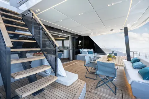 Grey B Yacht Charter, photograph 11