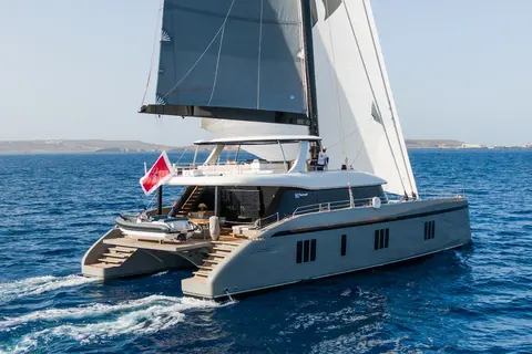Grey B Yacht Charter, photograph 5