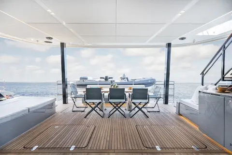Grey B Yacht Charter, photograph 8
