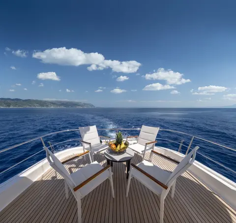 Hag Yacht Charter, photograph 10