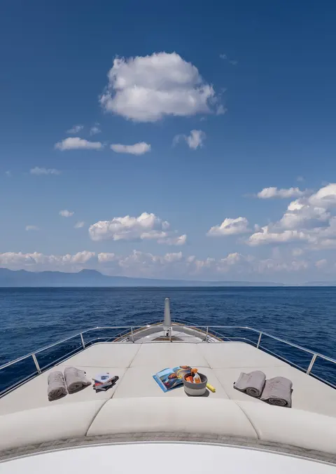 Hag Yacht Charter, photograph 12