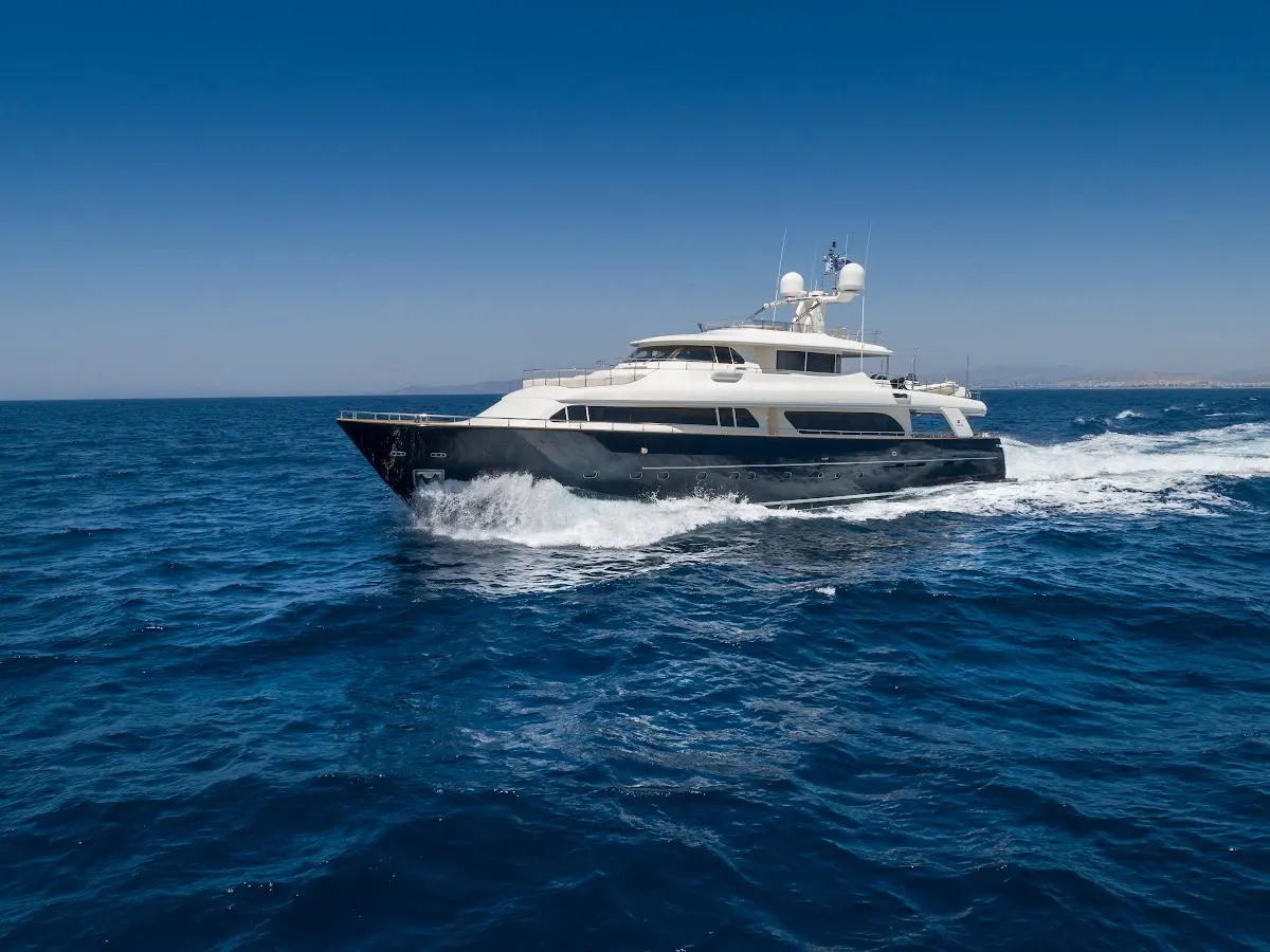 Hag Yacht Charter
