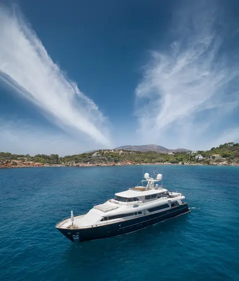 Hag Yacht Charter, photograph 4