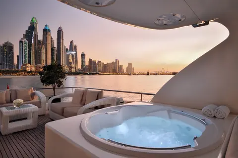 Haigan Yacht Charter in Dubai, photograph 3