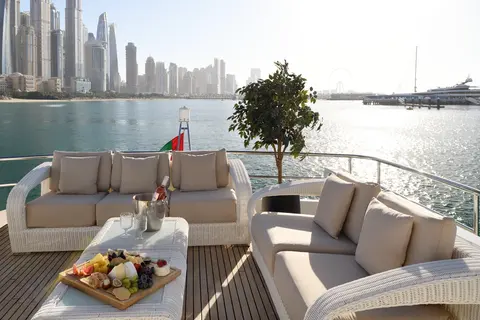 Haigan Yacht Charter in Dubai, photograph 4