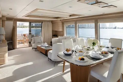 Haigan Yacht Charter in Dubai, photograph 9