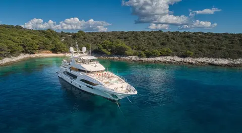 Happy ME Yacht Charter, photograph 4