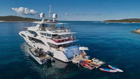 Happy ME Yacht Charter, photograph 8