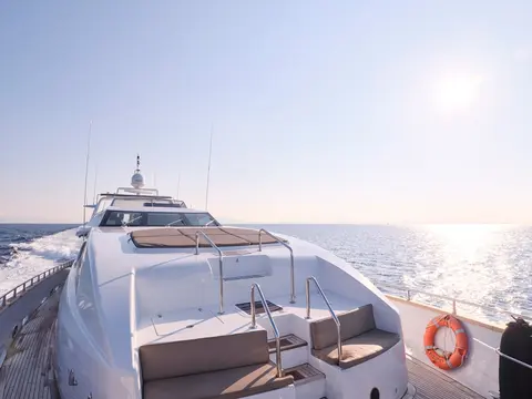Helios Yacht Charter, photograph 11