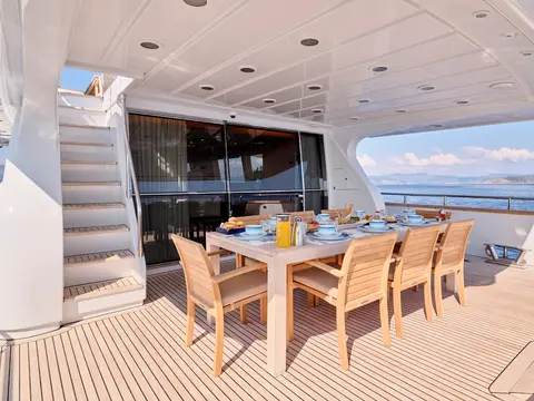 Helios Yacht Charter, photograph 12