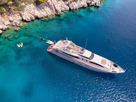 Helios Yacht Charter, photograph 5