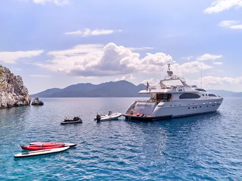 Helios Yacht Charter, photograph 6