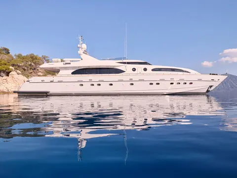 Helios Yacht Charter, photograph 9