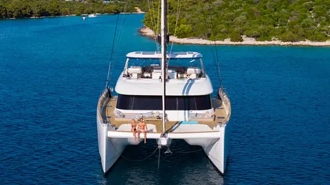 Honeybird Yacht Charter, photograph 2