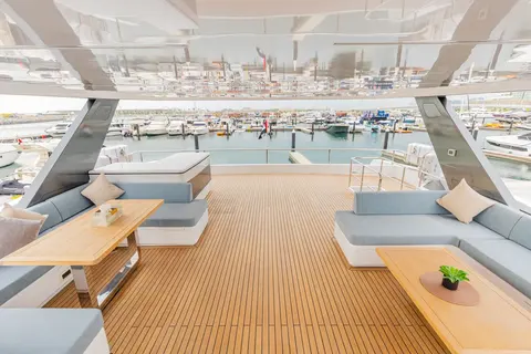 Infinity Yacht Charter in Dubai, photograph 7