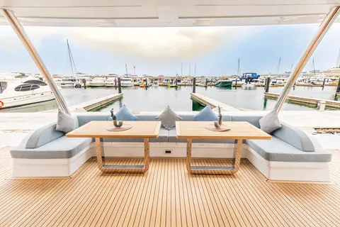 Infinity Yacht Charter in Dubai, photograph 9