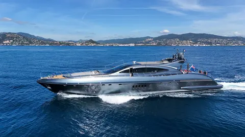Jff Yacht Charter, photograph 2