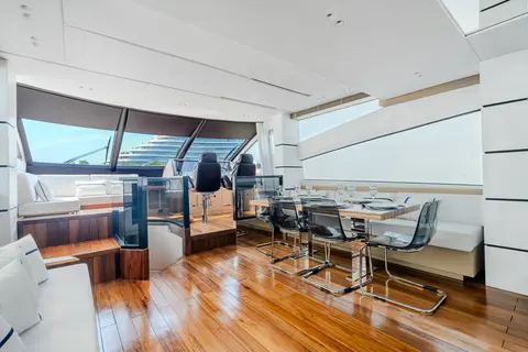 Jude Yacht Charter in Dubai, photograph 10