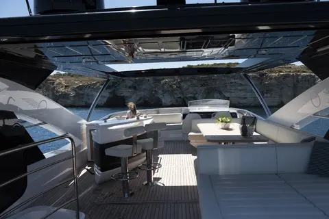 Jupju Yacht Charter, photograph 6