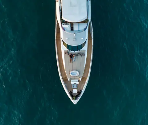 Khalili Yacht Charter in Dubai, photograph 4
