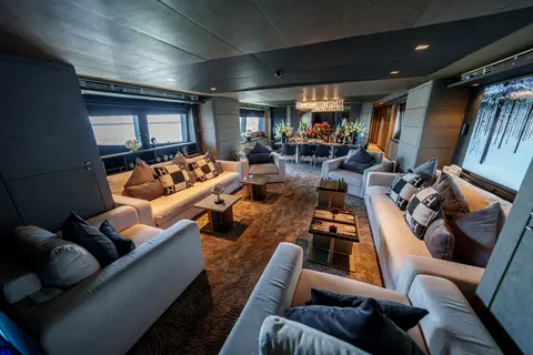 Khalili Yacht Charter in Dubai, photograph 7
