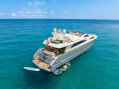 Kiawah II Yacht Charter, photograph 2