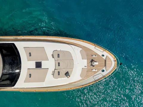 Kiawah II Yacht Charter, photograph 6