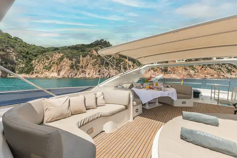 Kiawah II Yacht Charter, photograph 7