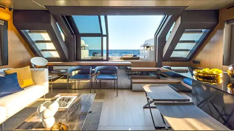 Kimani Yacht Charter, photograph 3
