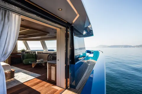 King Benji Yacht Charter, photograph 12