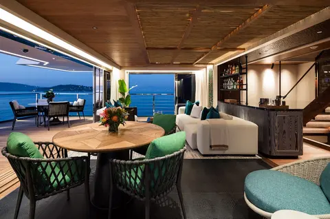 King Benji Yacht Charter, photograph 9