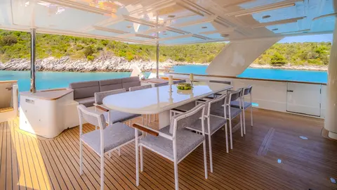 Klobuk Yacht Charter, photograph 12