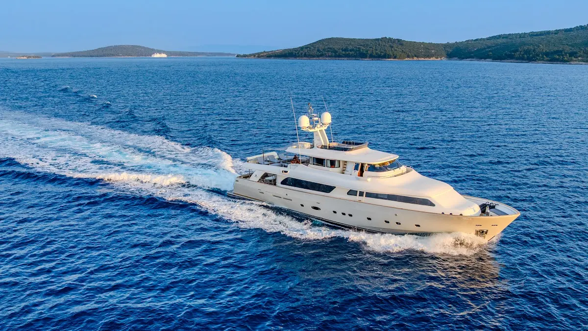 Klobuk Yacht Charter