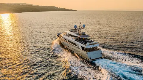 Klobuk Yacht Charter, photograph 5