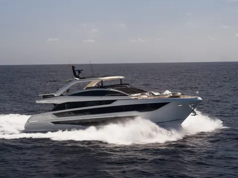 Knead IT Yacht Charter, photograph 7