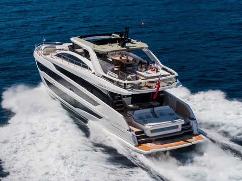 Knead IT Yacht Charter, photograph 9