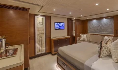 Kokomo Yacht Charter, photograph 11