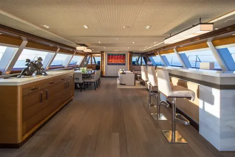 Kokomo Yacht Charter, photograph 2