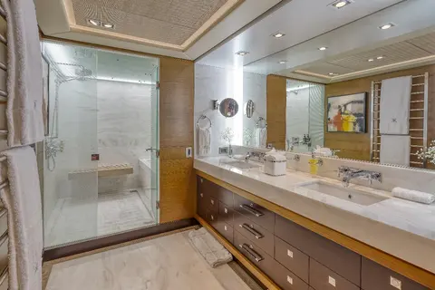 Kokomo Yacht Charter, photograph 9