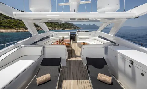 L’equinox Yacht Charter, photograph 4