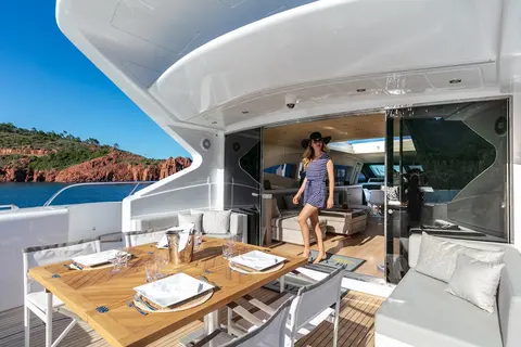 Lady B Yacht Charter, photograph 12