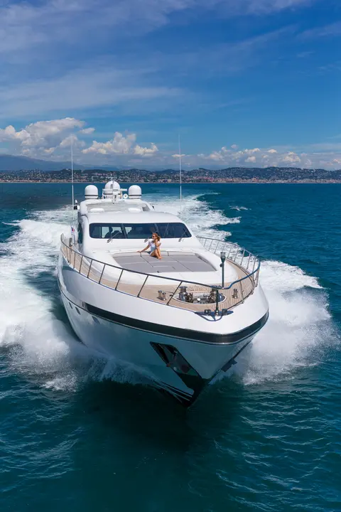 Lady B Yacht Charter, photograph 5