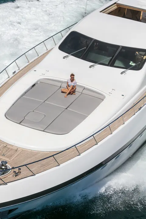 Lady B Yacht Charter, photograph 7