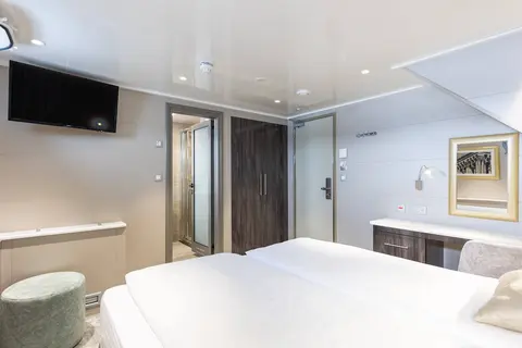 Lady Eleganza Yacht Charter, photograph 9