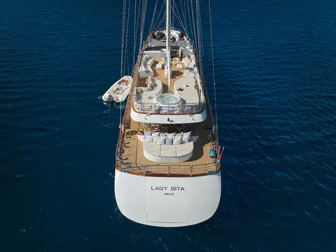 Lady Gita Yacht Charter, photograph 7