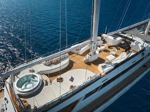 Lady Gita Yacht Charter, photograph 9
