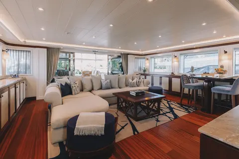 Lady Trudy Yacht Charter, photograph 9