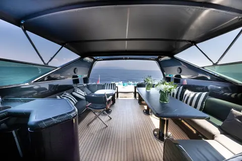 Lauren V Yacht Charter, photograph 6