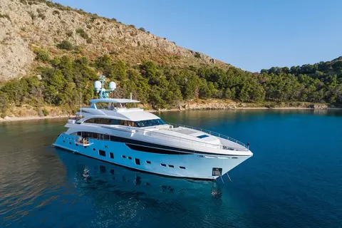 LE Verseau Yacht Charter, photograph 4